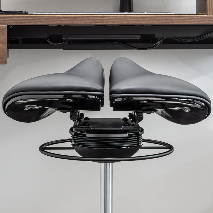 Desky Move Ergonomic Saddle Chair