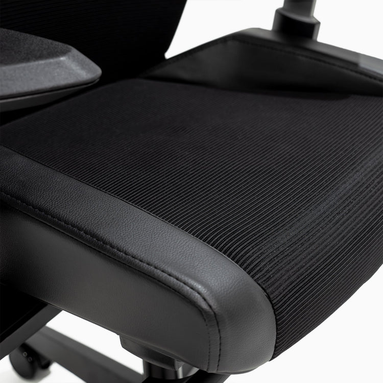 Foam seat cushion gaming chair