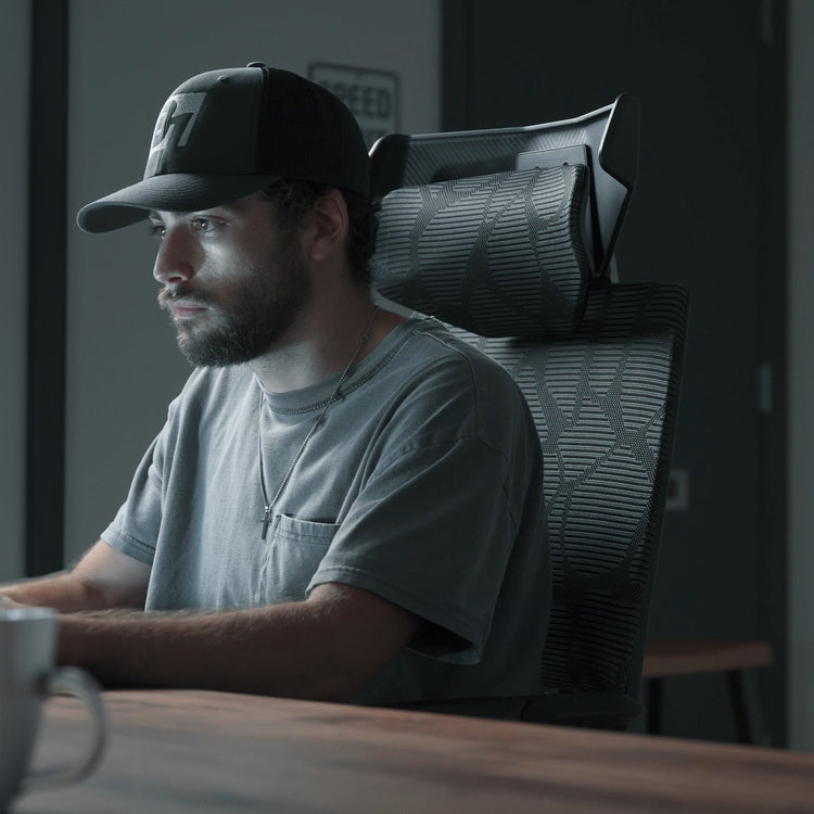 Desky Vanguard Gaming Chair - Pre Order Late Nov