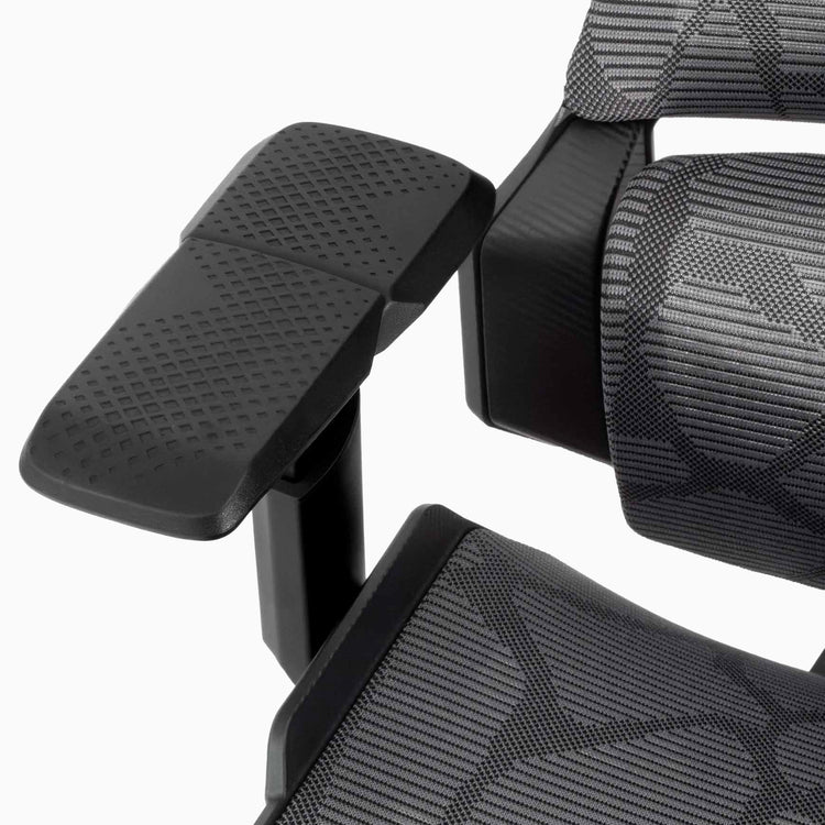 6d adjustable armrests gaming chair