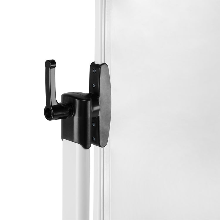 Locking mechanism on Desky mobile whiteboard 