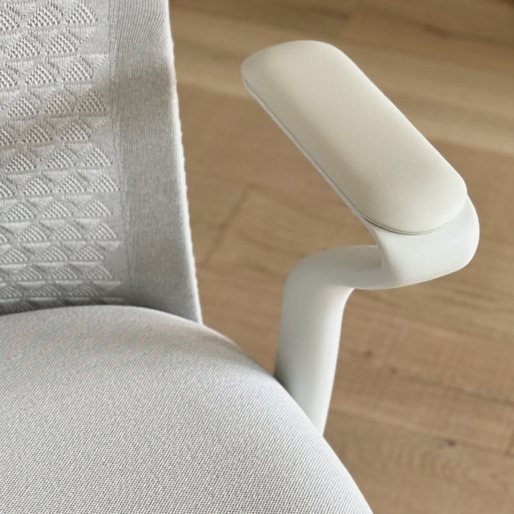 Desky Pro Ergonomic Mesh Chair