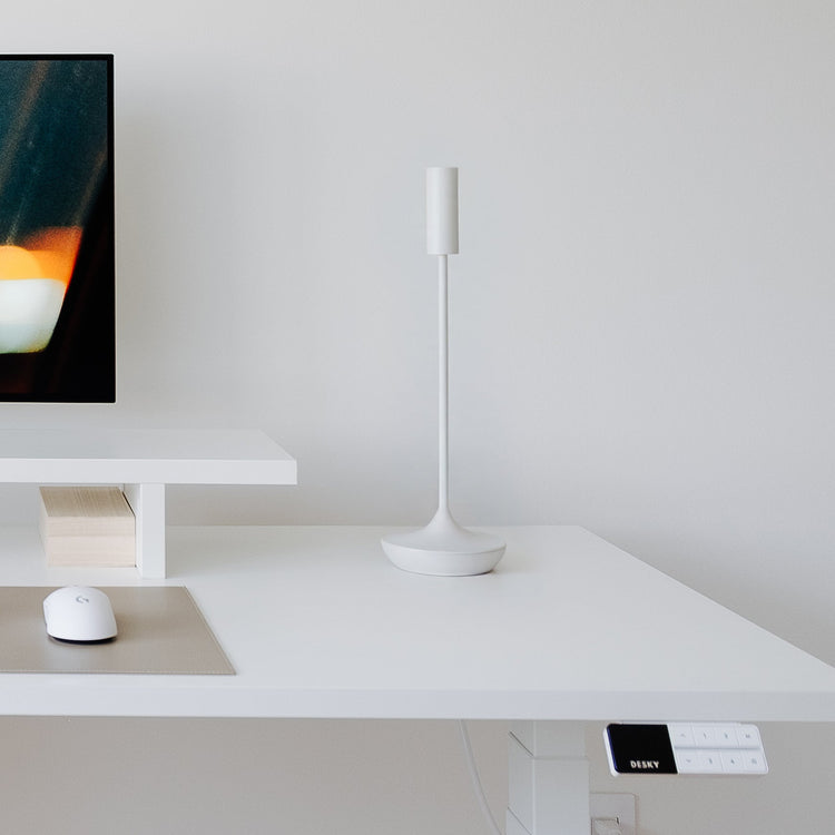 Desky slim cordless rechargeable desk lamp in white