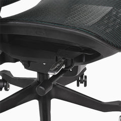 Desky contourra mesh chair in black adjsutable seat height
