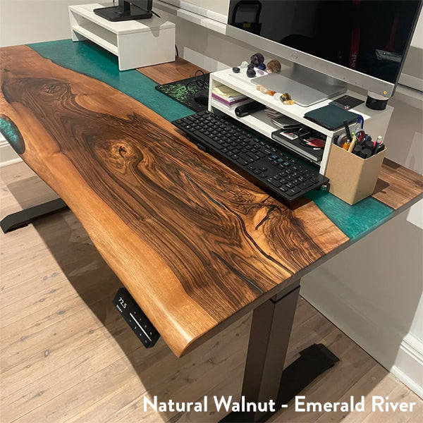 Desky dual resin hardwood in natural walnut